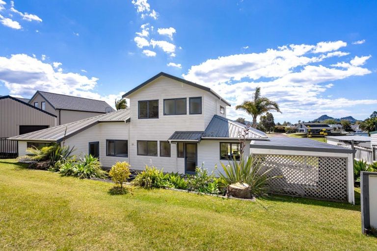 Photo of property in 332 Waterways Parade, Pauanui, Hikuai, 3579