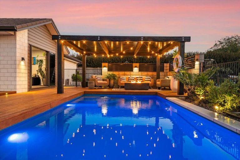 Photo of property in 6 Donelle Place, Te Puke, 3119