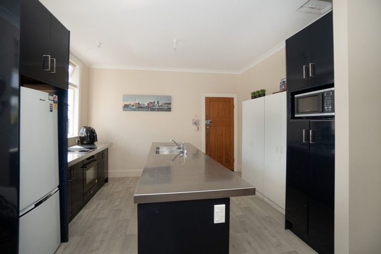 Photo of property in 21 Burns Avenue, Takaro, Palmerston North, 4412