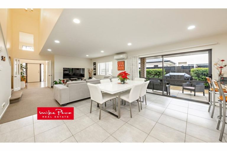 Photo of property in 14 Lake Drive, Karaka, Papakura, 2113