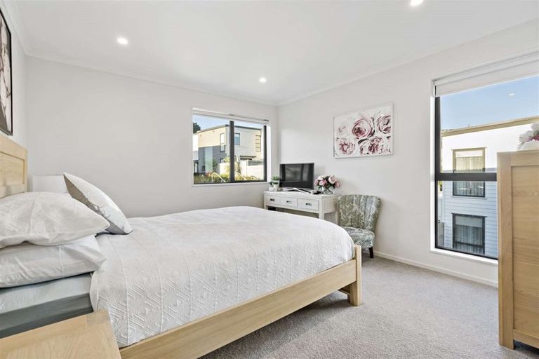 Photo of property in 65 Matairangi Avenue, Totara Heights, Auckland, 2105