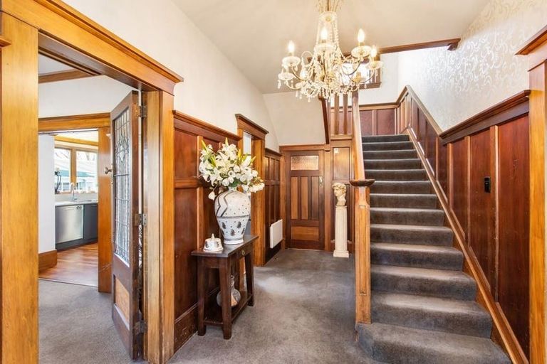 Photo of property in 28 Tui Street, Fendalton, Christchurch, 8041