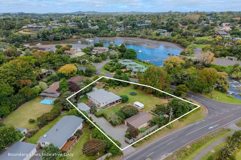 Photo of property in 111 Landing Road, Kerikeri, 0230