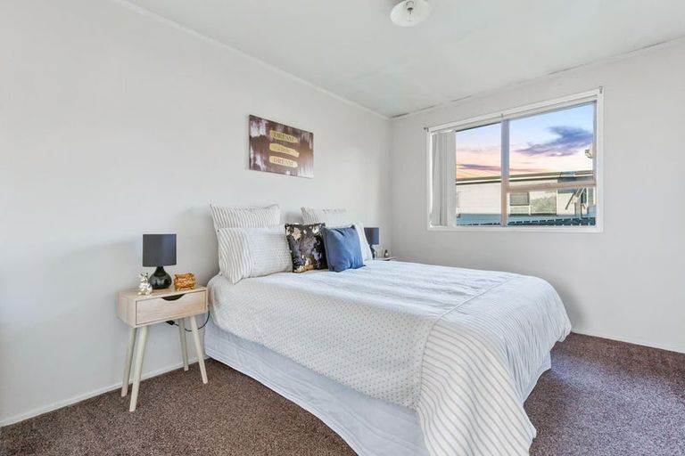 Photo of property in 35 Darnell Crescent, Clover Park, Auckland, 2019