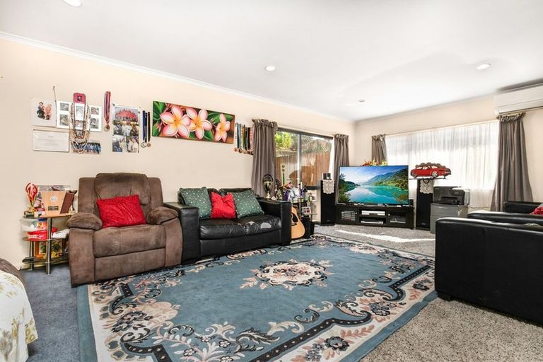 Photo of property in 4 Senator Drive, Manurewa, Auckland, 2105