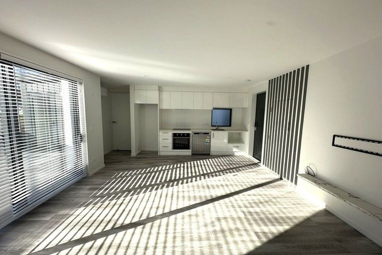 Photo of property in 2/58 Division Street, Riccarton, Christchurch, 8041