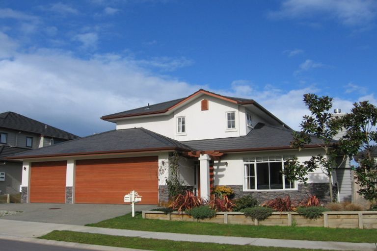 Photo of property in 11 Dunoon Close, Flat Bush, Auckland, 2016