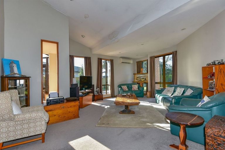 Photo of property in 8 Country Place, Burwood, Christchurch, 8083