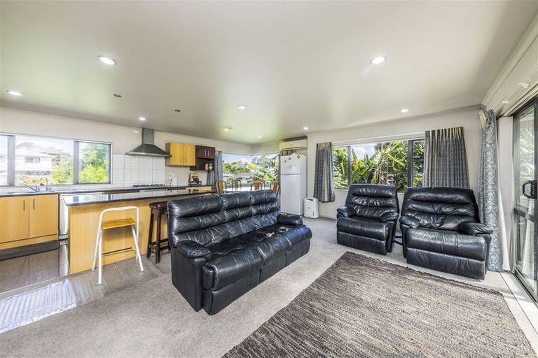 Photo of property in 21 Olive Crescent, Papatoetoe, Auckland, 2025