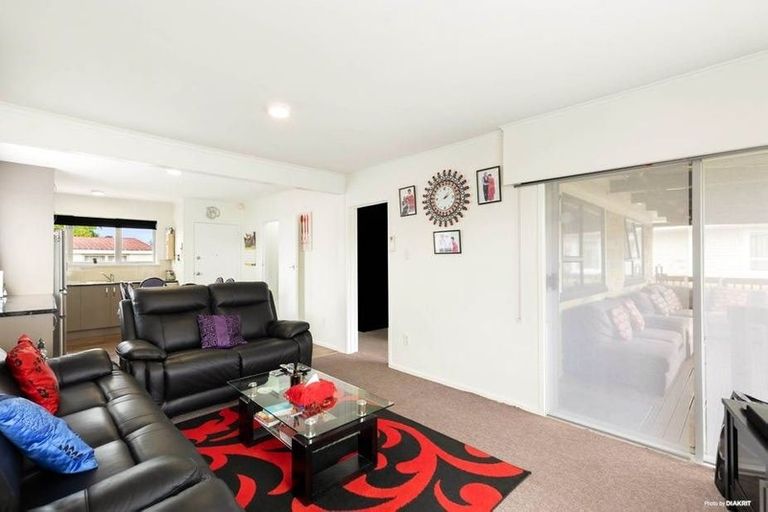 Photo of property in 15 Cape Road, Mangere, Auckland, 2022