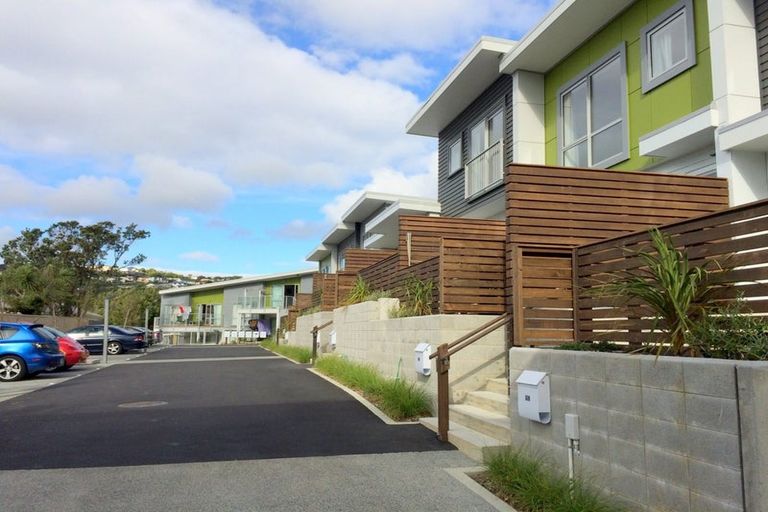 Photo of property in 4/8 Middleton Road, Johnsonville, Wellington, 6037