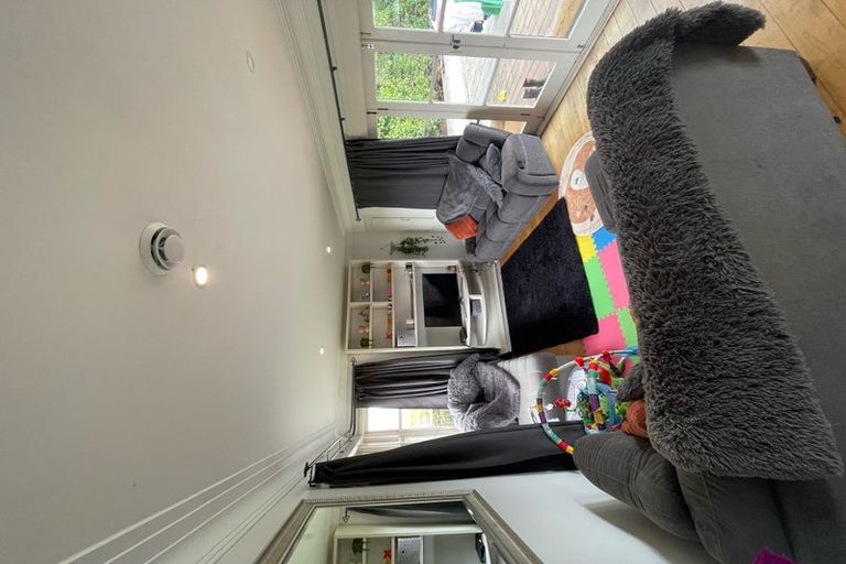 Photo of property in 34 Roberts Avenue, Bayswater, Auckland, 0622