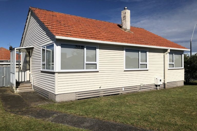 Photo of property in 202 Coronation Avenue, Welbourn, New Plymouth, 4310
