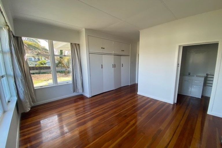 Photo of property in 5 Corbett Avenue, Hillcrest, Hamilton, 3216