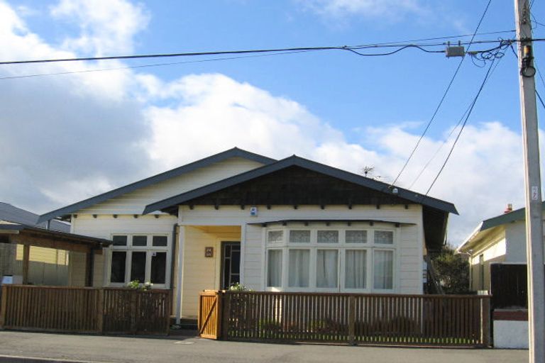 Photo of property in 16 Collins Street, Petone, Lower Hutt, 5012