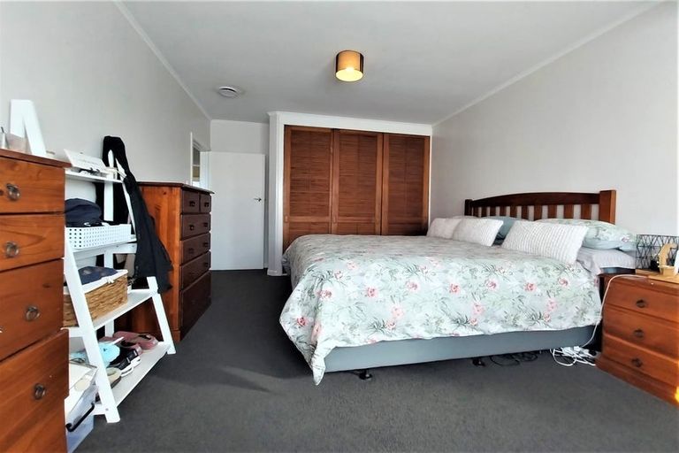 Photo of property in 3 Ambler Avenue, Glen Eden, Auckland, 0602