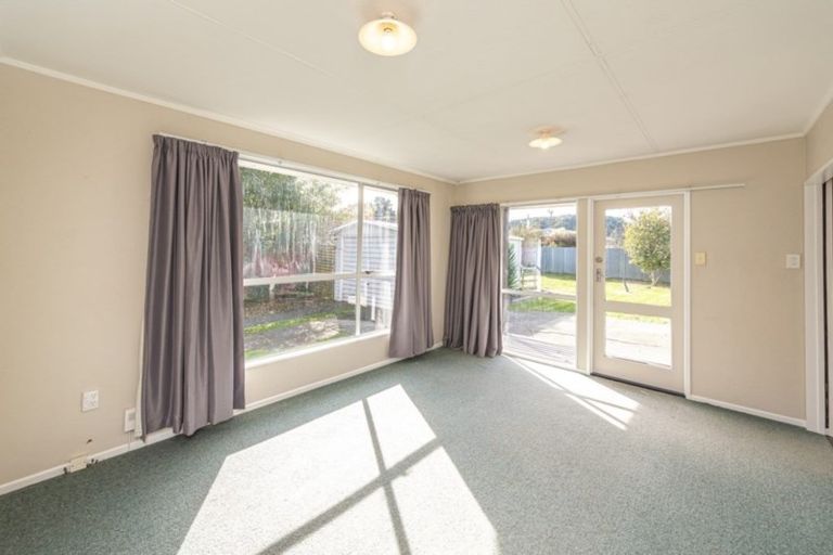 Photo of property in 12 Massey Street, Aramoho, Whanganui, 4500
