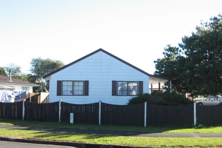 Photo of property in 13 Bluewater Place, Wattle Downs, Auckland, 2103