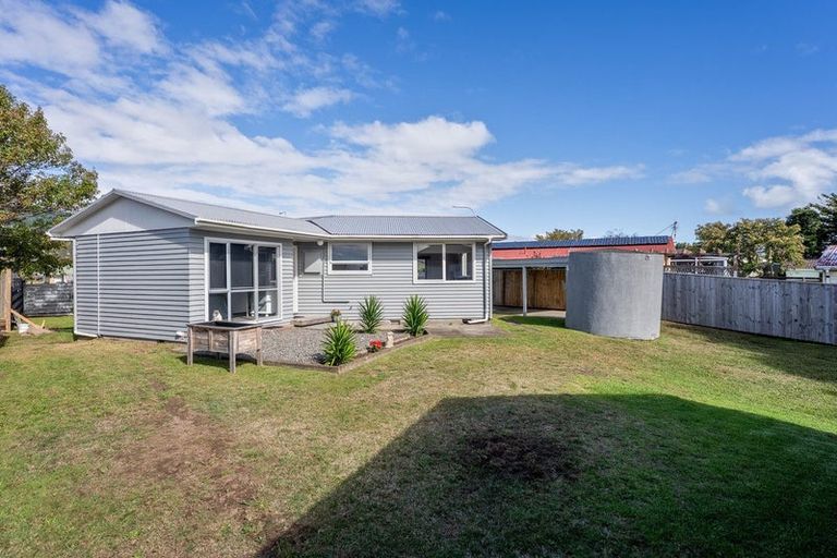 Photo of property in 47 Arawhata Road, Paraparaumu, 5032