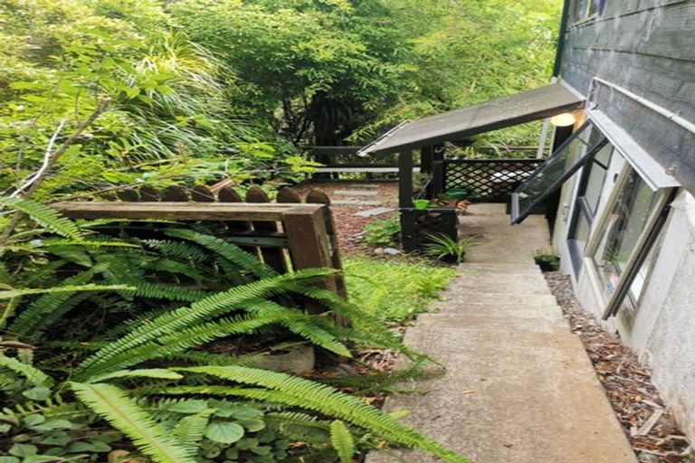 Photo of property in 23 Pluto Place, Beach Haven, Auckland, 0626