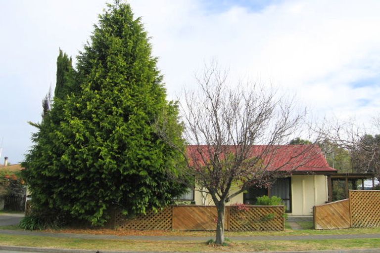 Photo of property in 2 Perry Crescent, Greenmeadows, Napier, 4112