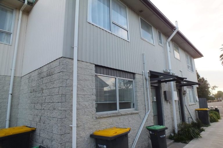 Photo of property in 2/34 Devon Street, Sydenham, Christchurch, 8023