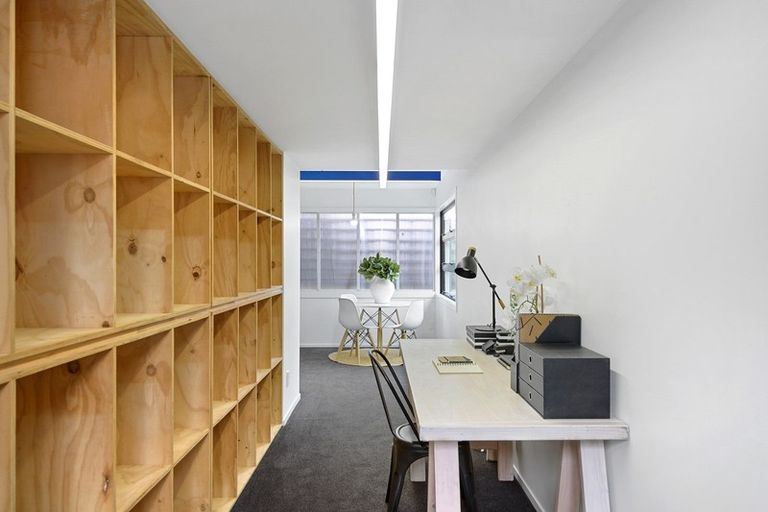 Photo of property in 6 Craigieburn Lane, Mount Pleasant, Christchurch, 8081