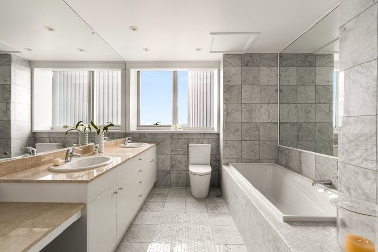 Photo of property in Shangri La Apartments, 15/97 Jervois Road, Herne Bay, Auckland, 1011
