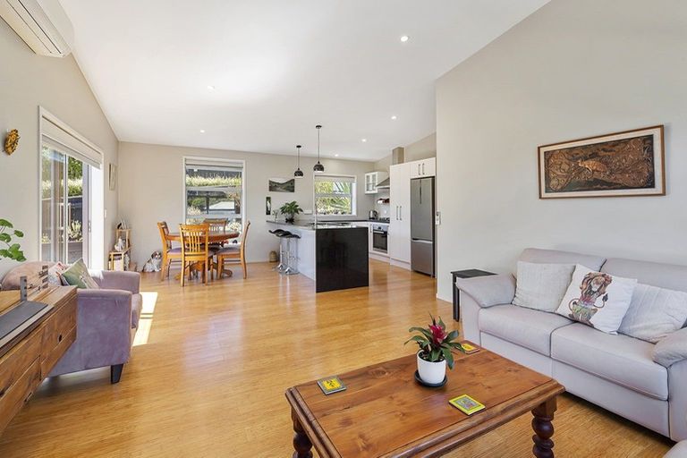 Photo of property in 35 Flotilla Place, Whitby, Porirua, 5024