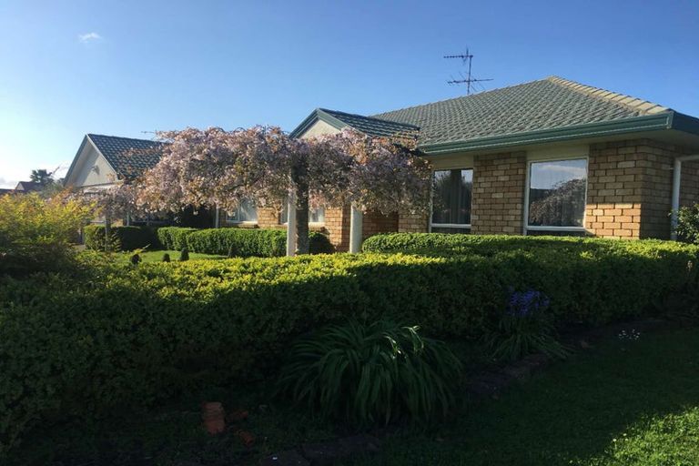 Photo of property in 1 Camerton Close, Northpark, Auckland, 2013