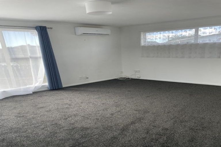 Photo of property in 27 Yearsley Place, Manurewa, Auckland, 2102