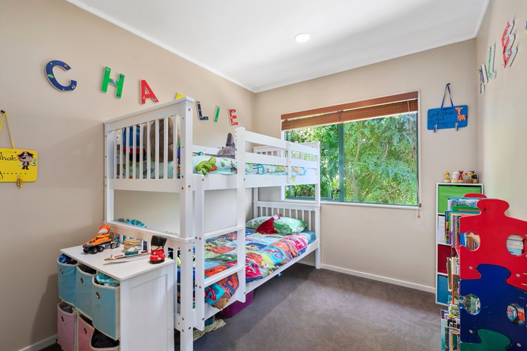 Photo of property in 1/50 Nigel Road, Browns Bay, Auckland, 0630