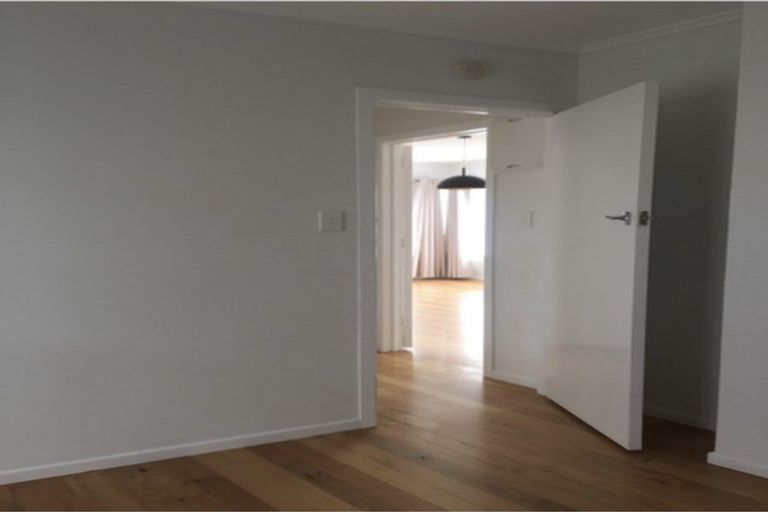 Photo of property in 2/342 Lake Road, Hauraki, Auckland, 0622