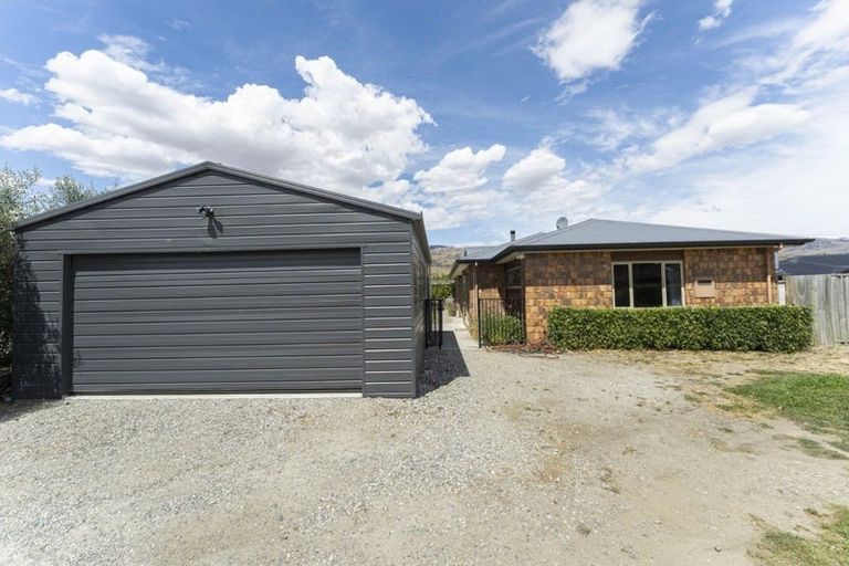 Photo of property in 10 Missy Crescent, Mount Pisa, Cromwell, 9383