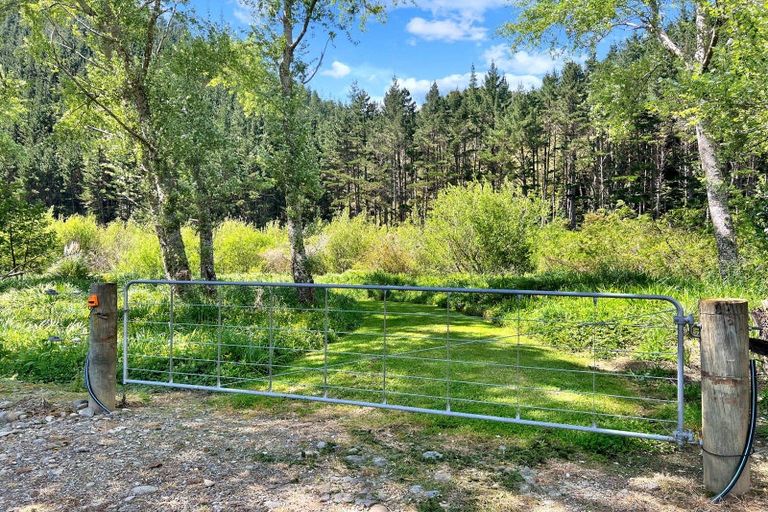 Photo of property in Otara Road East, Tirohanga, Opotiki, 3197