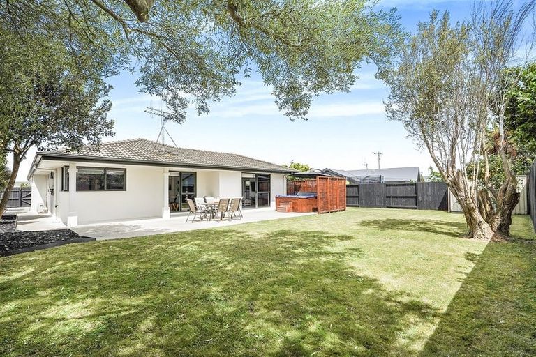Photo of property in 16 Aria Court, Fairview Downs, Hamilton, 3214