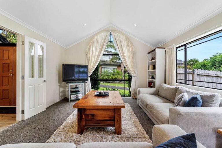 Photo of property in 36a Westerham Drive, Dannemora, Auckland, 2016