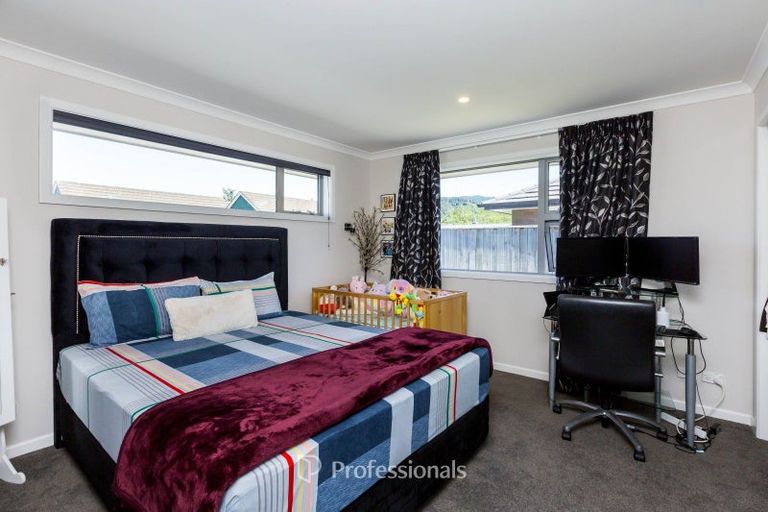 Photo of property in 20 Poulson Grove, Trentham, Upper Hutt, 5018