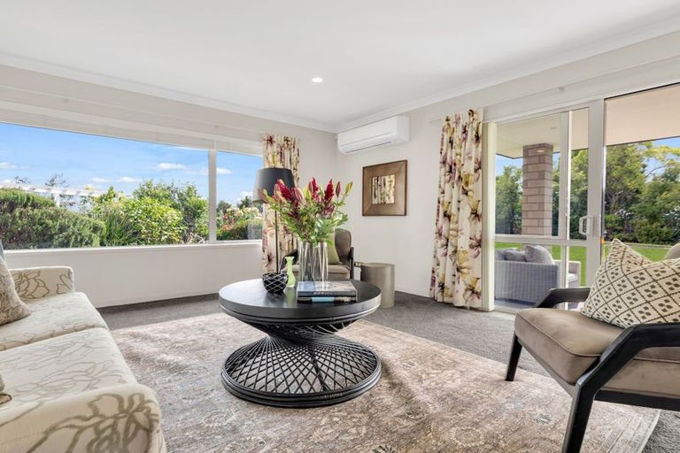 Photo of property in 9 Portofino Point, Karaka, Papakura, 2113