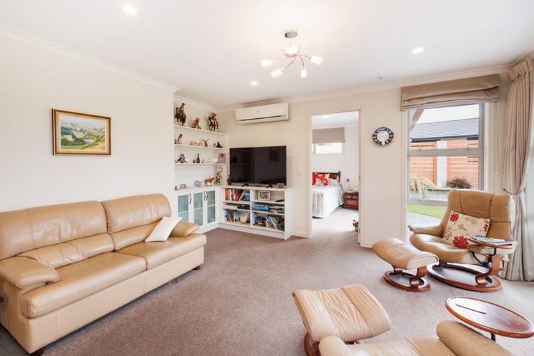 Photo of property in 8 Hanalin Drive, Marton, 4710