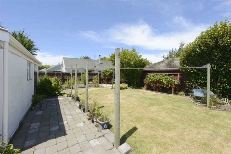 Photo of property in 138 Grimseys Road, Redwood, Christchurch, 8051