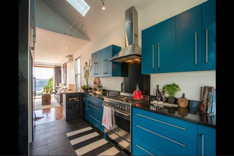 Photo of property in 28 View Road, Houghton Bay, Wellington, 6023