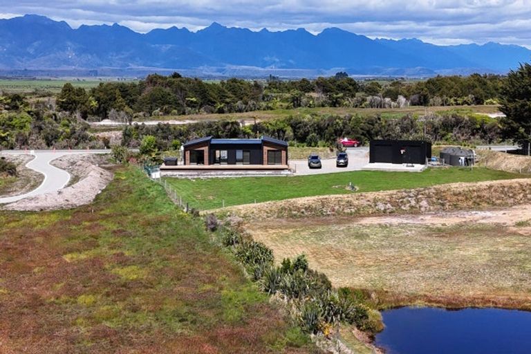 Photo of property in 1010 Cape Foulwind Road, Cape Foulwind, Westport, 7892