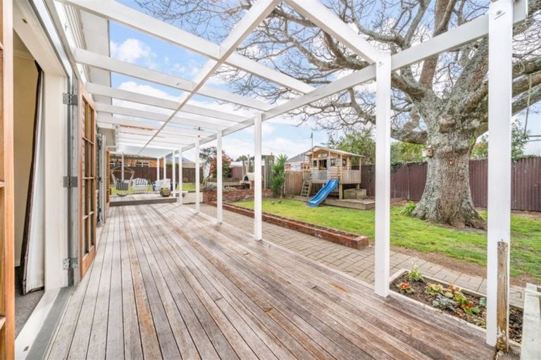 Photo of property in 2/5 Stephen Street, Trentham, Upper Hutt, 5018