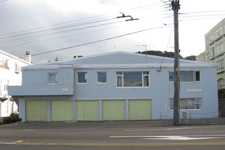 Photo of property in 2/10 Kilbirnie Crescent, Kilbirnie, Wellington, 6022
