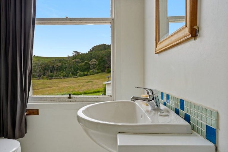 Photo of property in 218 Annandale Road, Kumeu, 0782