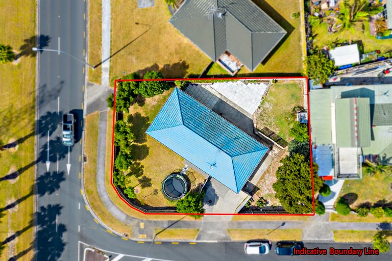 Photo of property in 2 Belinda Avenue, Flat Bush, Auckland, 2023
