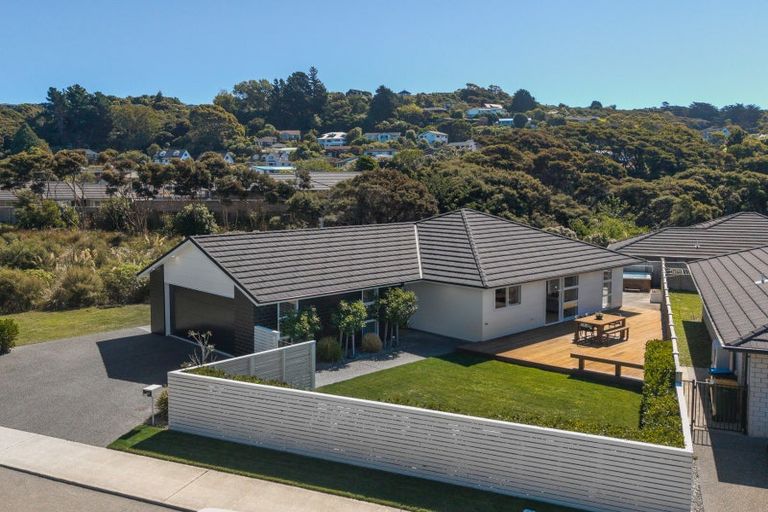 Photo of property in 44 Tradewinds Drive, Whitby, Porirua, 5024