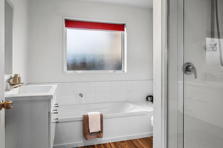 Photo of property in 11 Lenton Street, Aranui, Christchurch, 8061