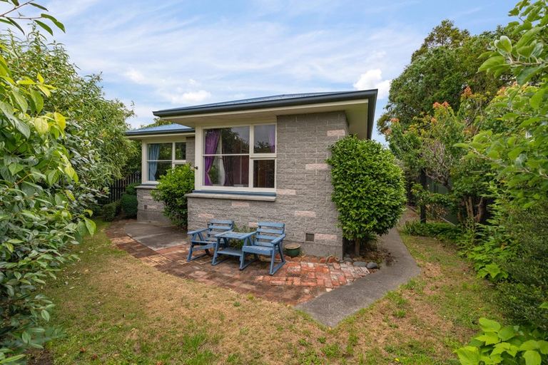 Photo of property in 2/131b Mcfaddens Road, Saint Albans, Christchurch, 8052
